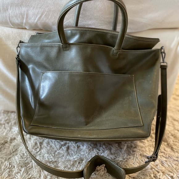 Matt and Nat Vegan diaper bag - Picture 4 of 11